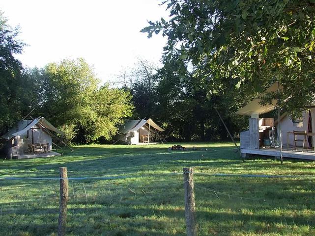 Готель Ferme De La Marliere Saint-Vincent-en-Bresse Екстер'єр фото